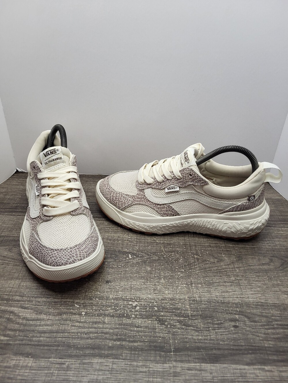 VANS UltraRange Neo VR3 Womens Size 8.5 US Beige Snake Print Sneakers Shoes New